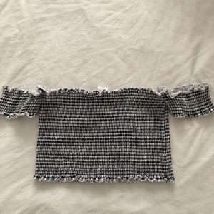 Black and White Ribbed Crop Top